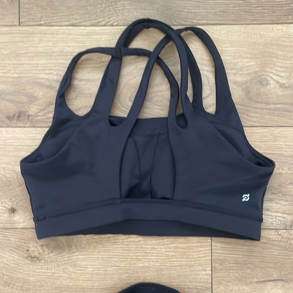 Peloton Bundle EUC both size Large - Picture 6 of 8